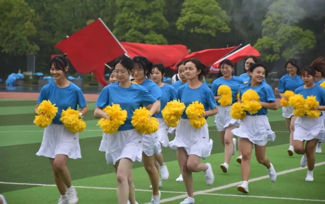 贵阳商专招生_贵阳职中卫校秋季招生日期_贵阳大学招生计划